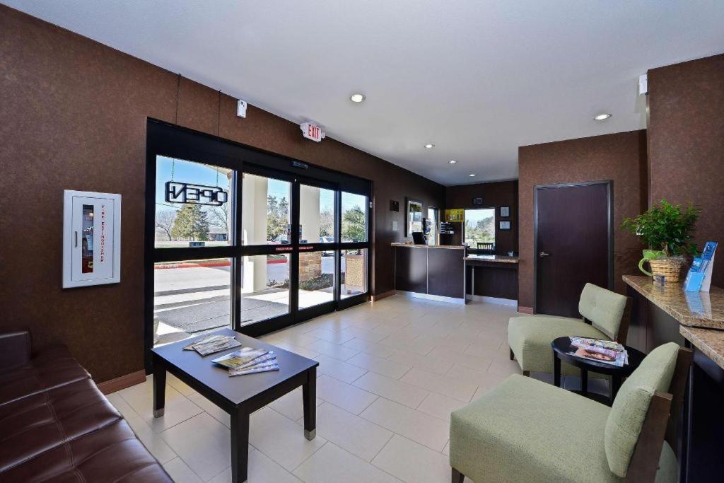 Americas Best Value Inn & Suites Cuero Экстерьер фото