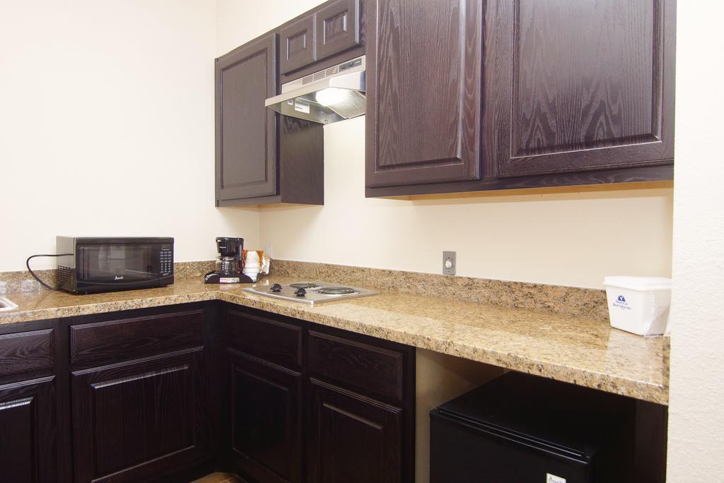 Americas Best Value Inn & Suites Cuero Номер фото